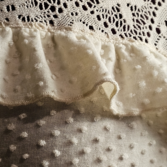 Cream Lace blouse - Picture 4 of 8